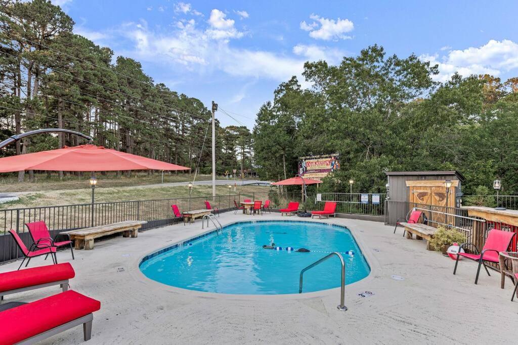 Stonegate Lodge King Bed Wifi 50 Roku Tv Salt Water Pool Room #104 يوريكا سبرينغز المظهر الخارجي الصورة